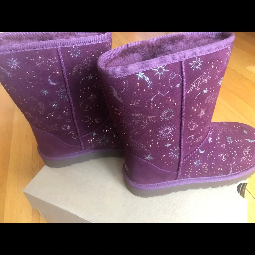 UGG Wild Grape Classic Zodiac Short Suede Boot NEW in Box - Picture 12 of 12